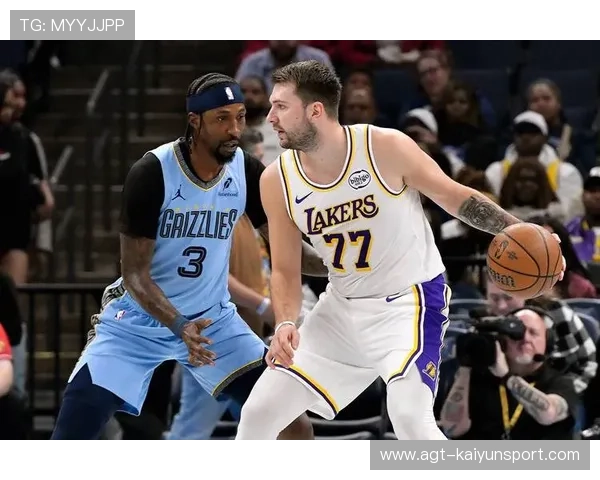 东契奇反击助攻欧文上篮，独行侠主场力擒太阳全队士气振